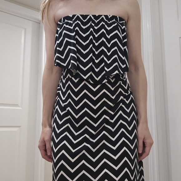 Lily Bleu Beach Chevron High Low Strapless Dress. SMALL - Picture 14 of 15